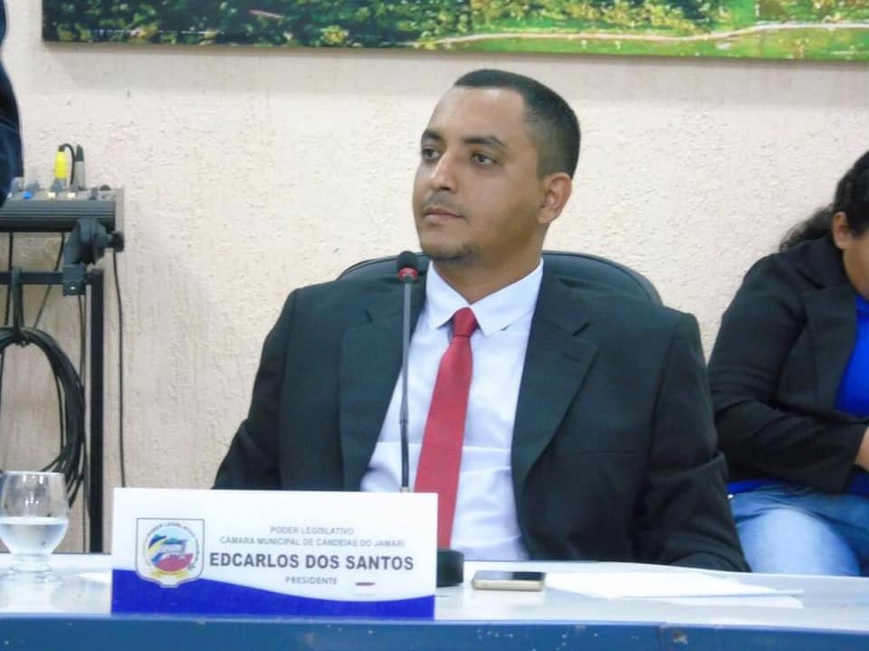 Câmara de Candeias do Jamari felicita o vereador Edcarlos Santos pelo seu aniversário!
