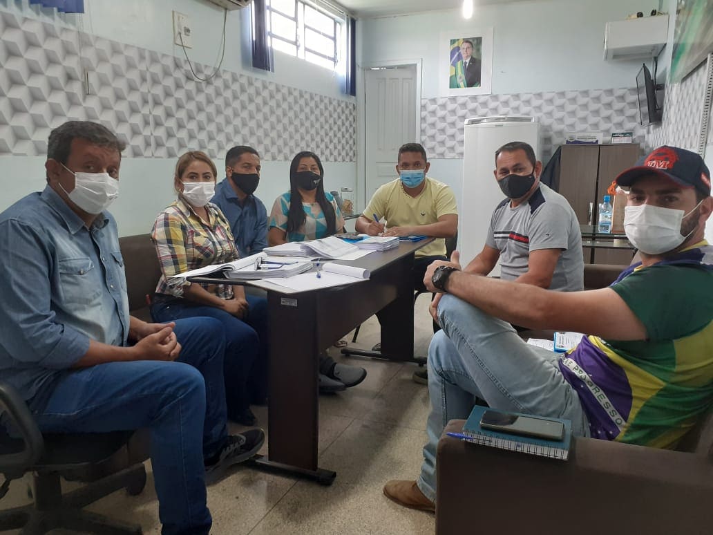 VEREADORES ANALISAM ORÇAMENTO MUNICIPAL PARA EXERCÍCIO DE 2022